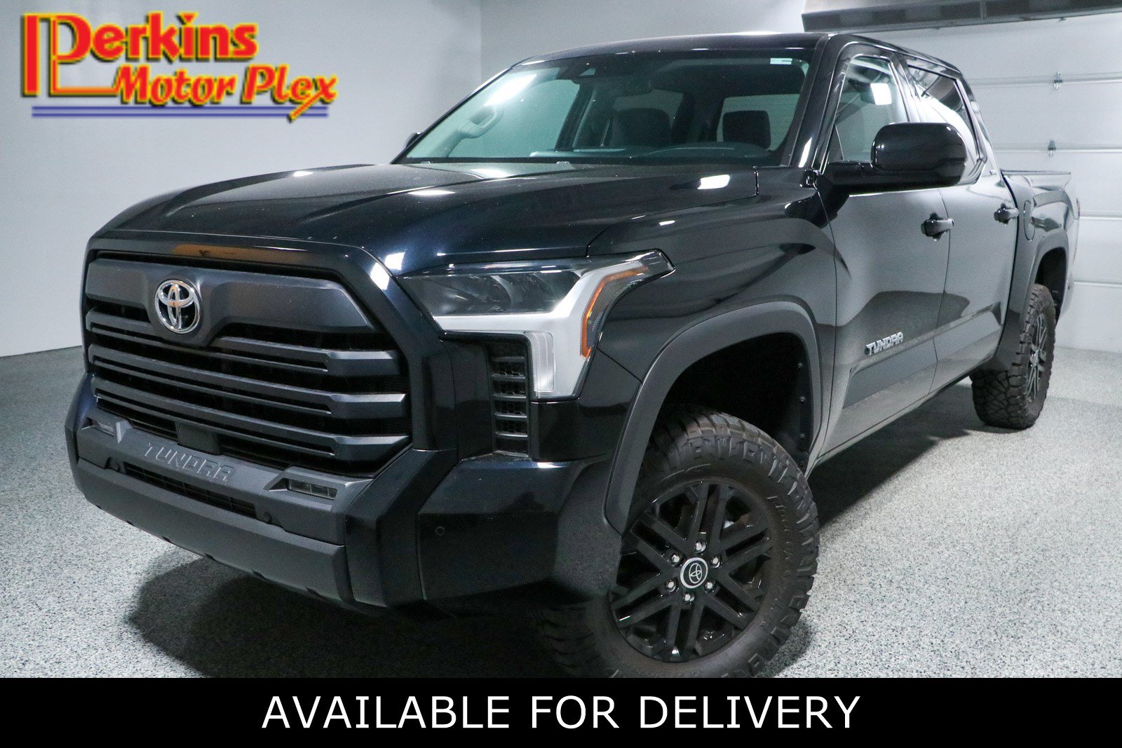 Used 2024 Toyota Tundra SR5 w/ SR5 Convenience Package AWD/4WD image 1