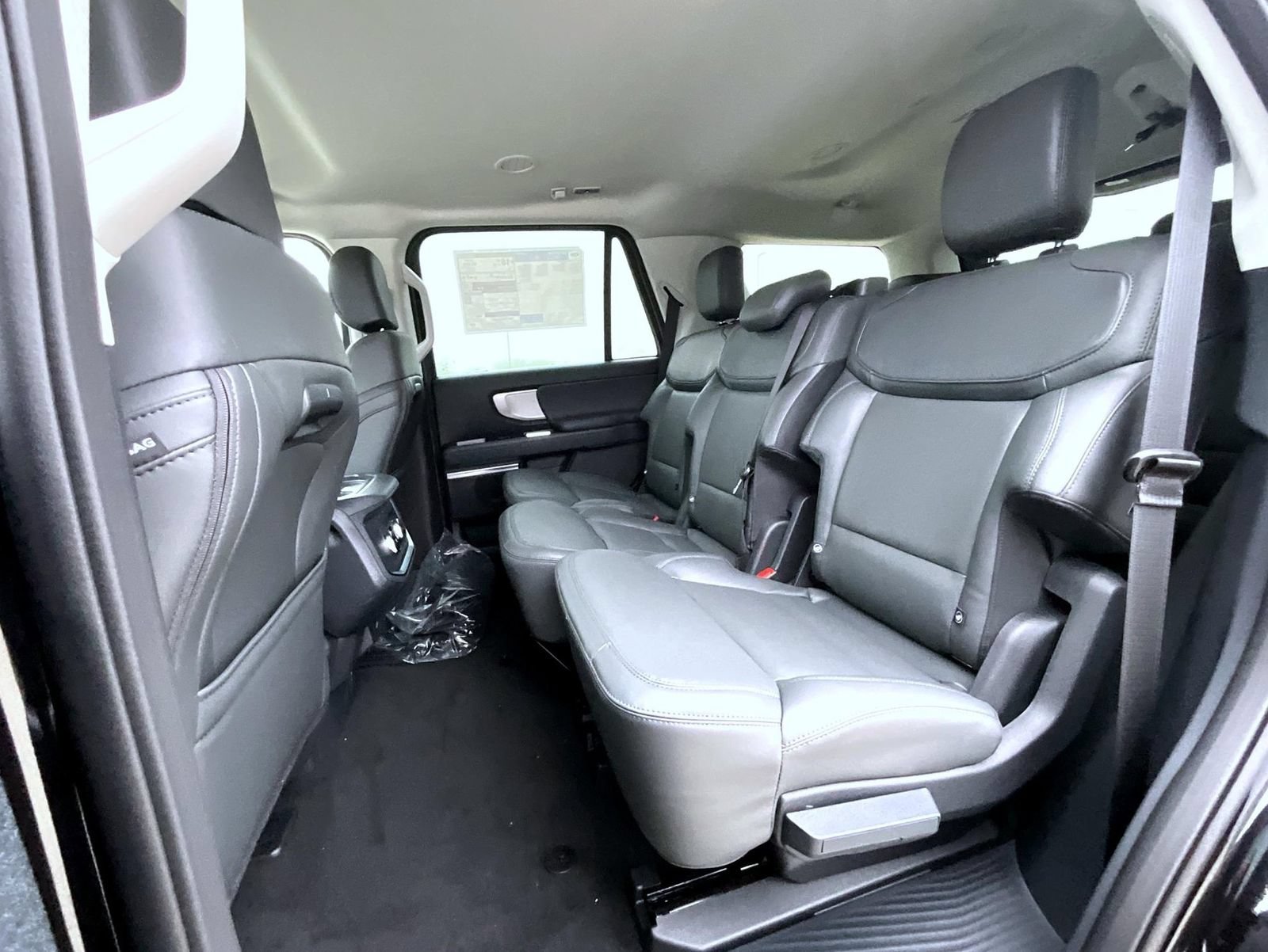 New 2027 Ford Expedition Active AWD/4WD image 14