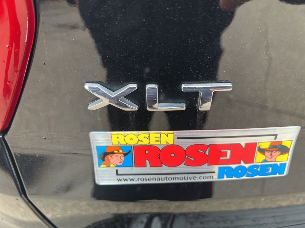 Used 2018 Ford Explorer XLT image 30