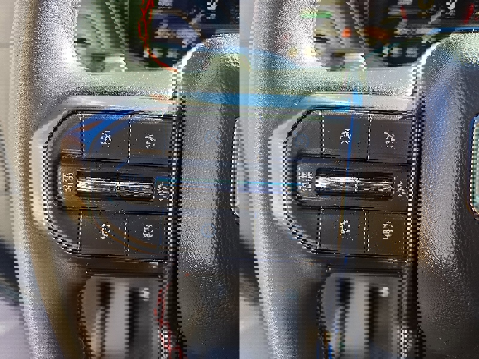 Used 2025 GMC Yukon AT4 Ultimate w/ LPO, Floor Liner Package image 23