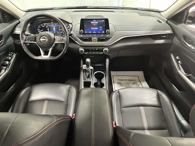 Used 2024 Nissan Altima 2.5 SR FWD image 9