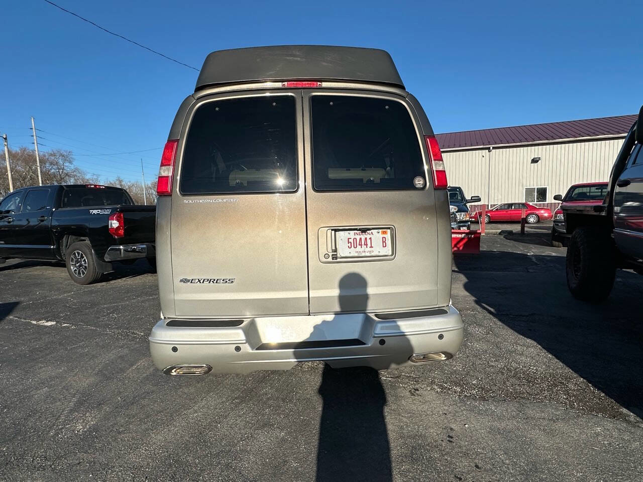 Used 2015 Chevrolet Express 2500 image 4