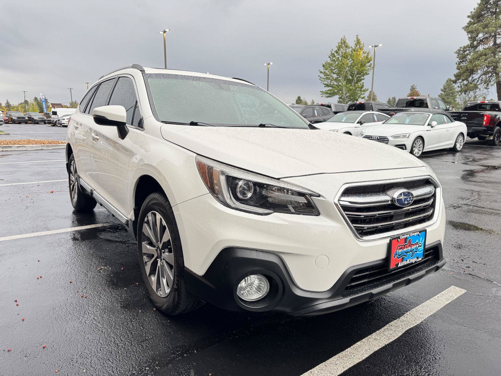 Used 2019 Subaru Outback 2.5i Touring w/ Popular Package #3A AWD/4WD image 7