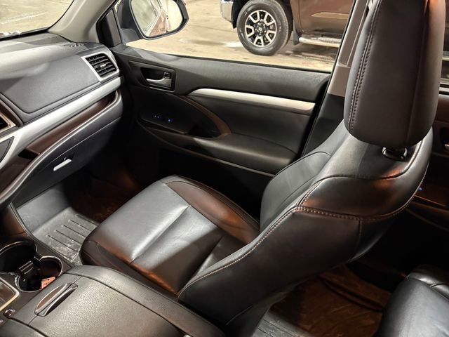 Used 2015 Toyota Highlander XLE image 23