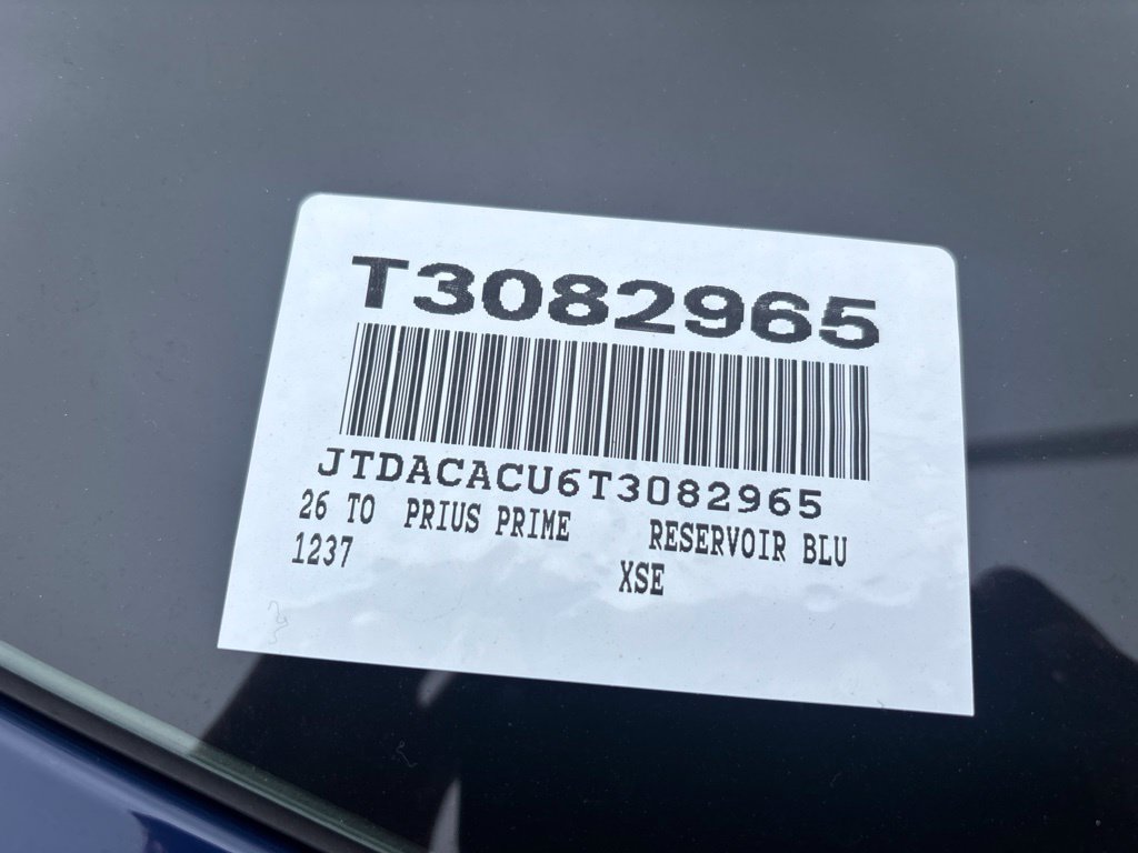 New 2026 Toyota Prius Plug-In Hybrid FWD image 5