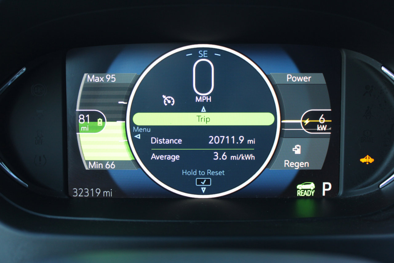 Used 2020 Chevrolet Bolt Premier w/ Infotainment Package image 20