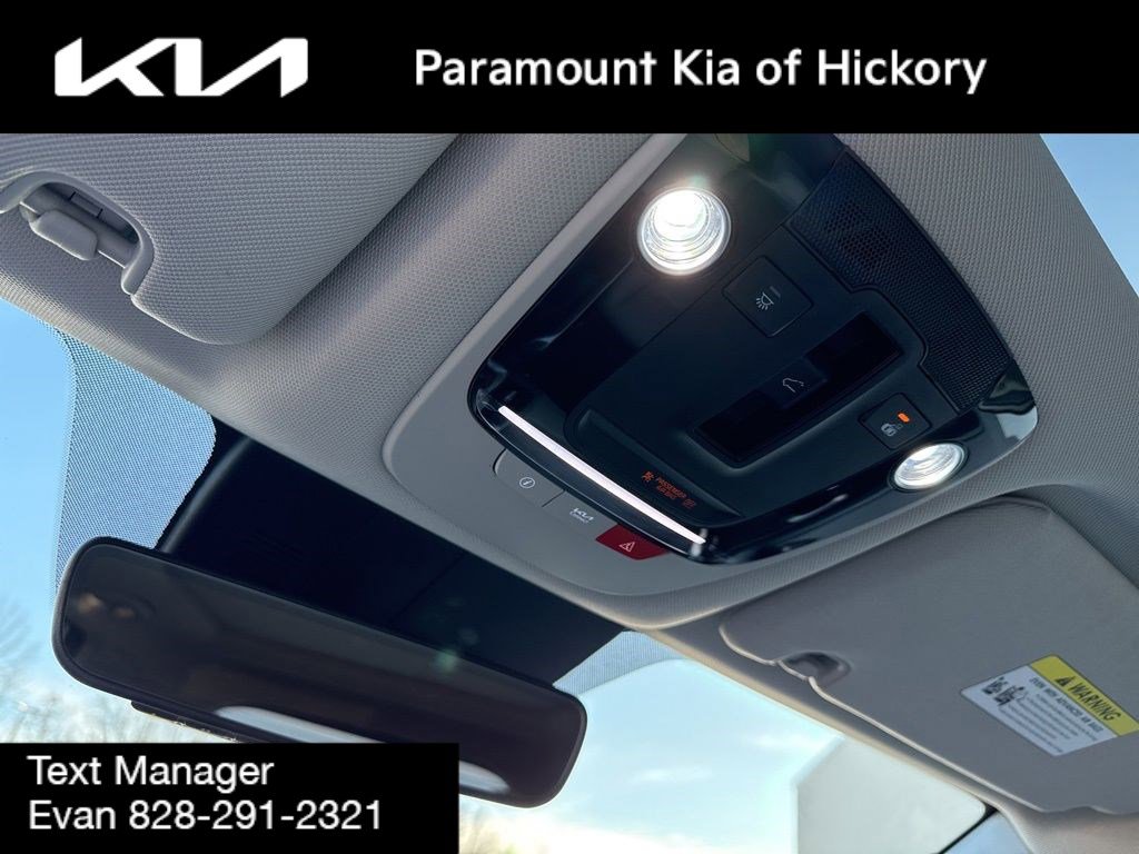 Used 2023 Kia Sorento S w/ Panoramic Sunroof Package image 31