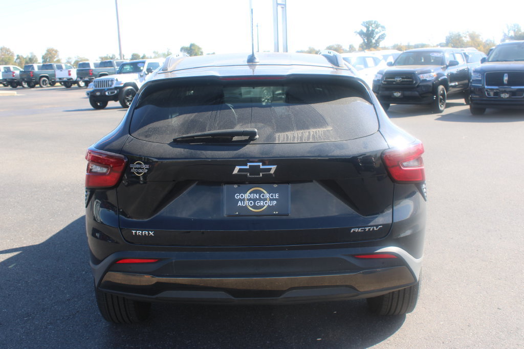 Used 2025 Chevrolet Trax ACTIV w/ Driver Confidence Package FWD image 8