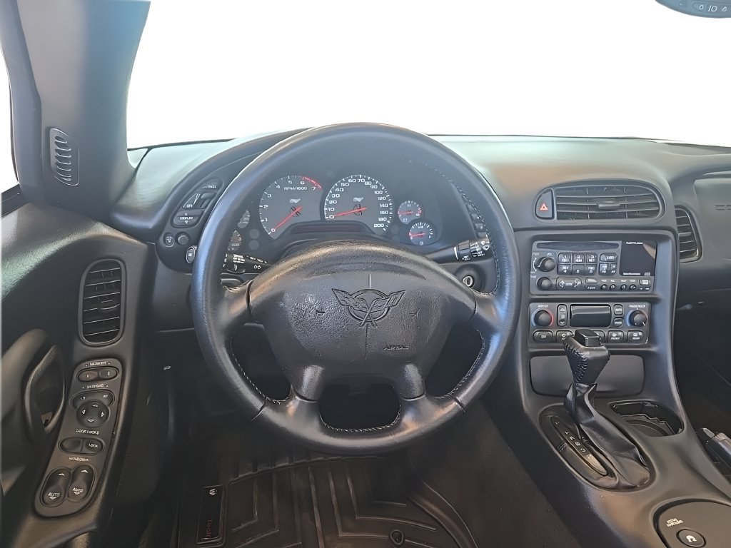 Used 2003 Chevrolet Corvette Convertible RWD image 10