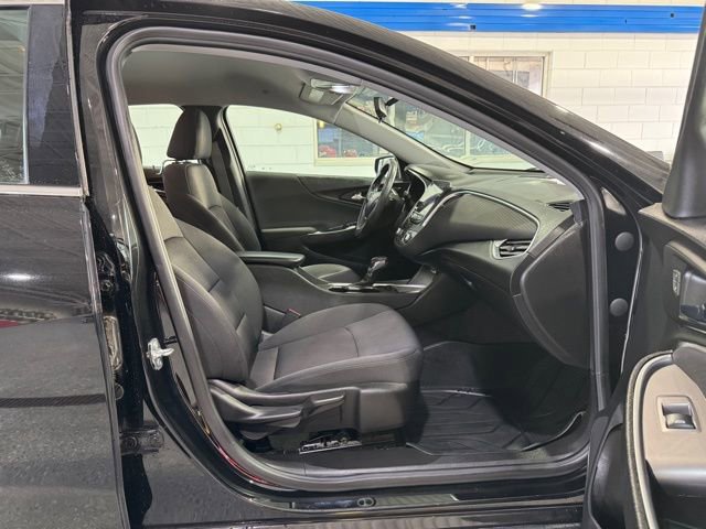 Used 2021 Chevrolet Malibu LT w/ Redline Edition image 15