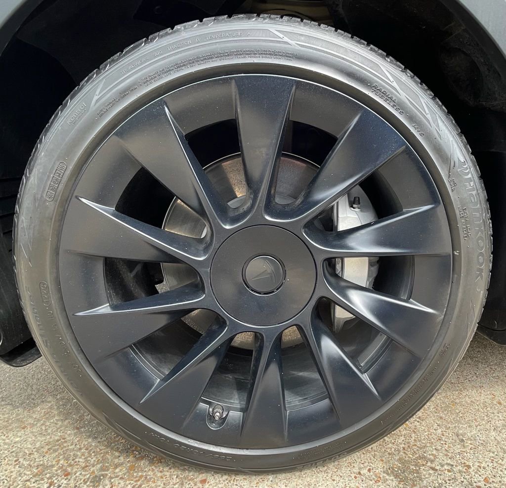 Used 2024 Tesla Model Y Long Range image 16