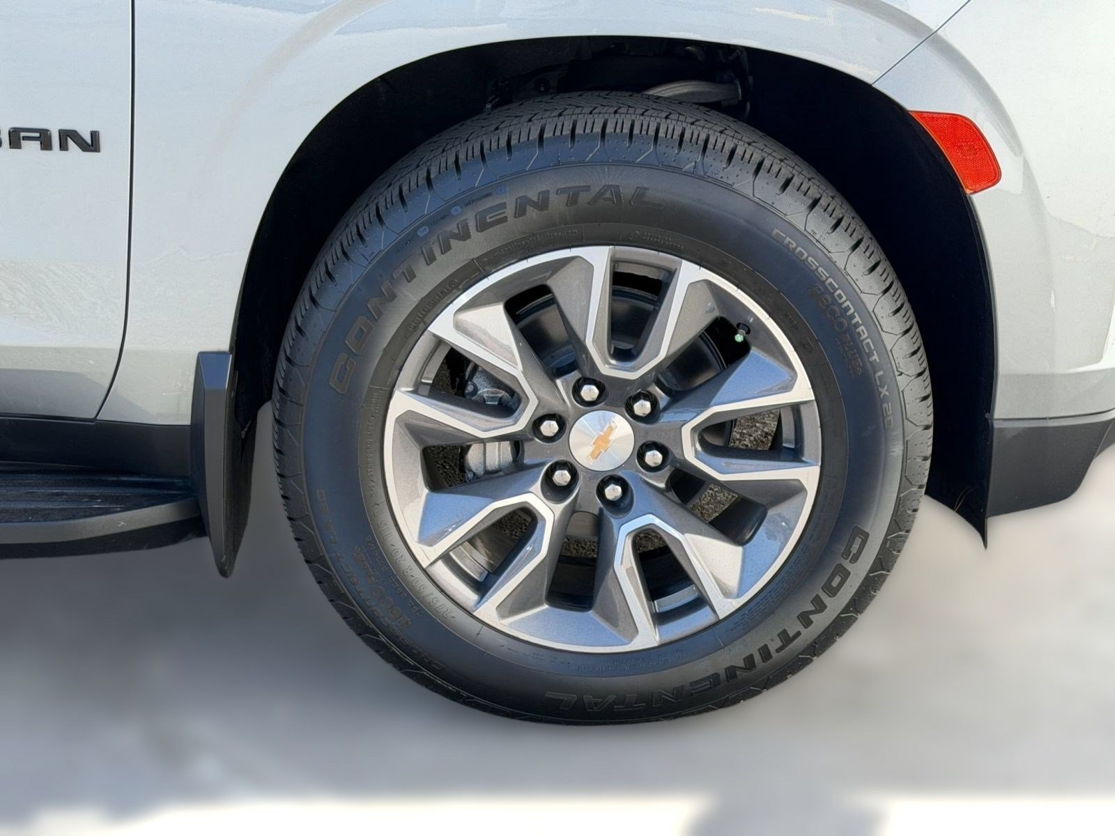Used 2024 Chevrolet Suburban LT AWD/4WD image 12