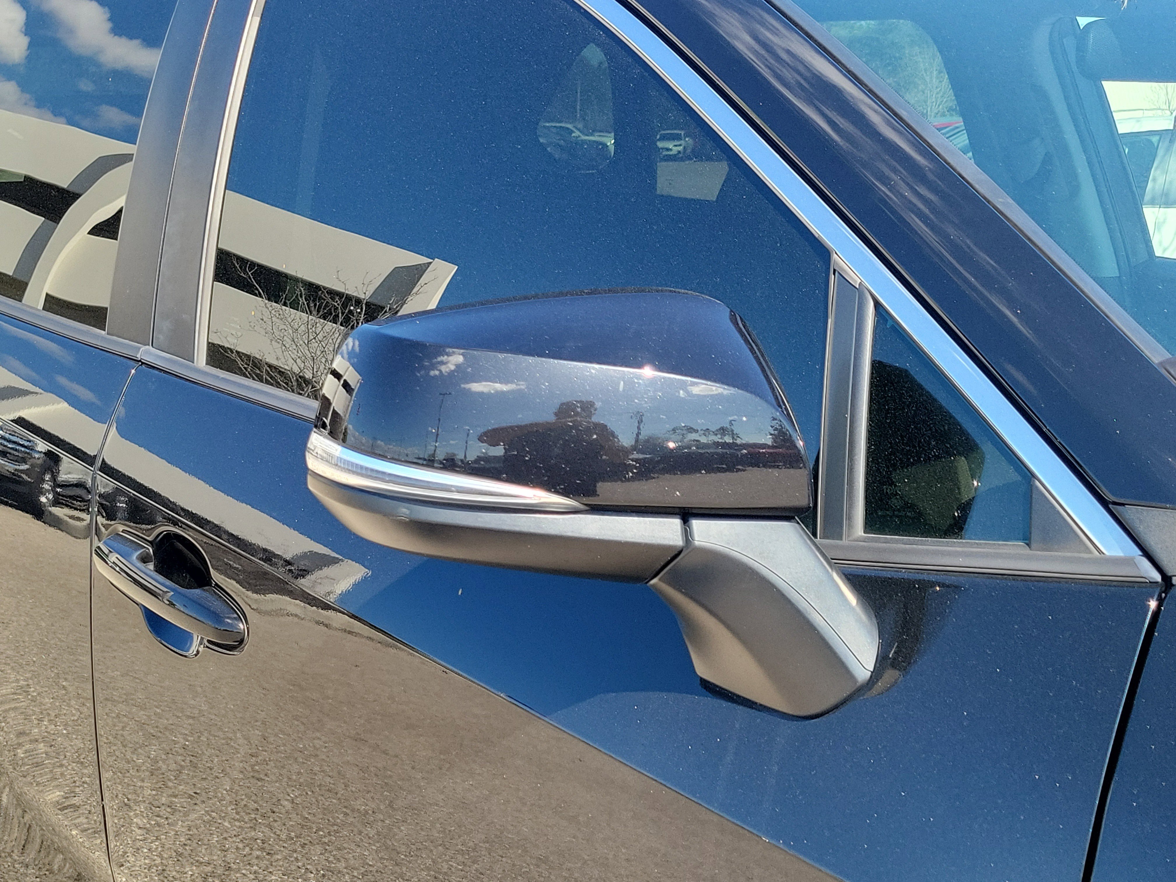 Used 2020 Toyota RAV4 XLE w/ All Weather Liner Package image 8