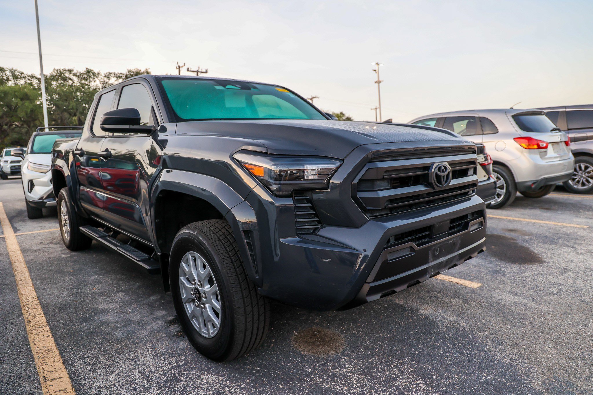 Certified 2024 Toyota Tacoma SR AWD/4WD image 7