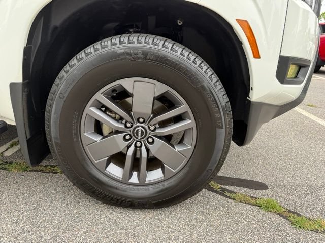 Certified 2025 Nissan Frontier SV w/ SV Convenience Package AWD/4WD image 11