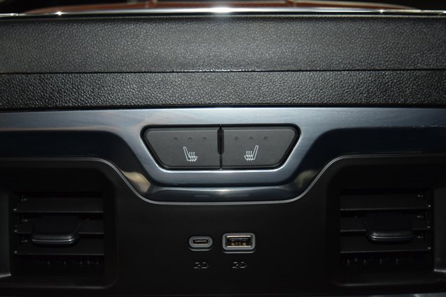 Used 2024 GMC Sierra 2500 Denali Ultimate image 46