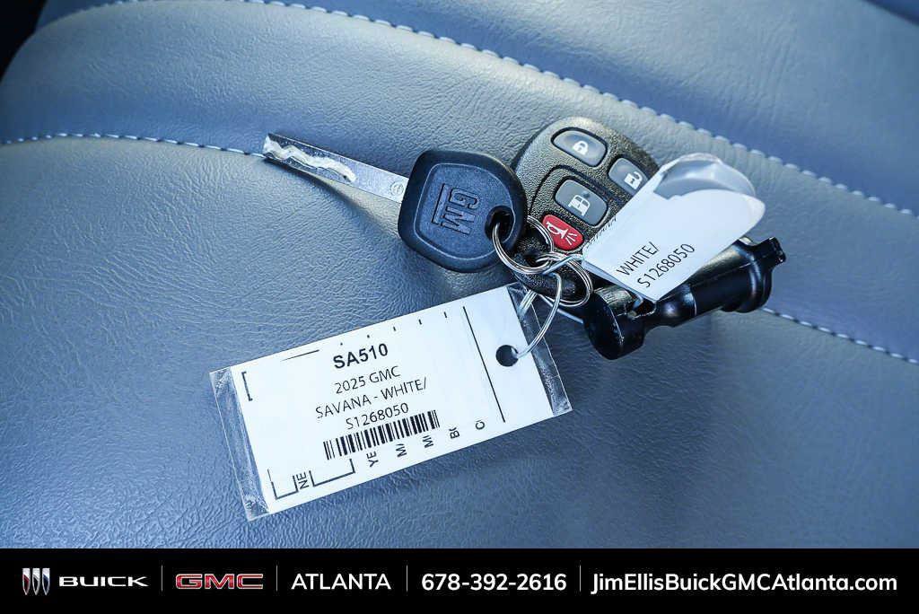 New 2025 GMC Savana 2500 w/ Driver Convenience Package RWD image 31