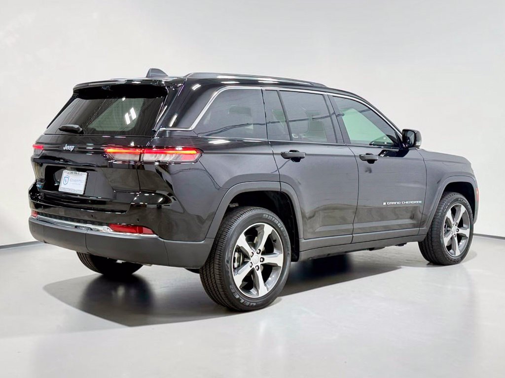 Used 2022 Jeep Grand Cherokee Limited 4xe w/ Luxury Tech Group II AWD/4WD image 14