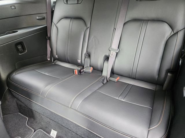 Used 2024 MAZDA CX-90 Plug-In Hybrid w/ Preferred AWD/4WD image 10