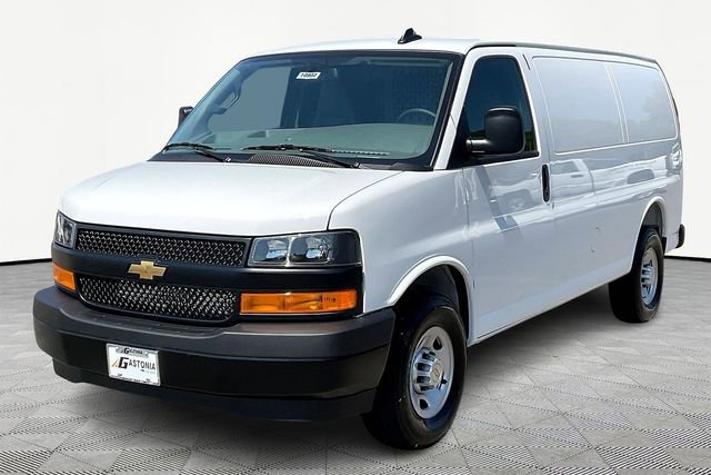 New 2025 Chevrolet Express 3500 w/ Driver Convenience Package image 3