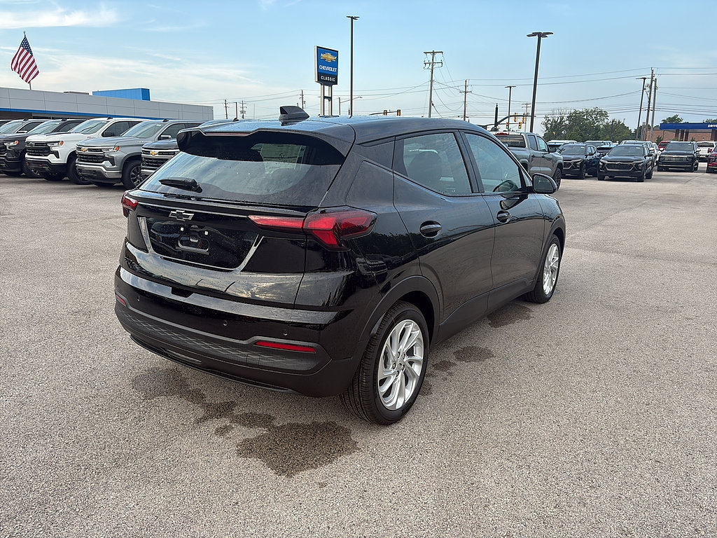 New 2027 Chevrolet Bolt LT w/ Comfort Package FWD image 5