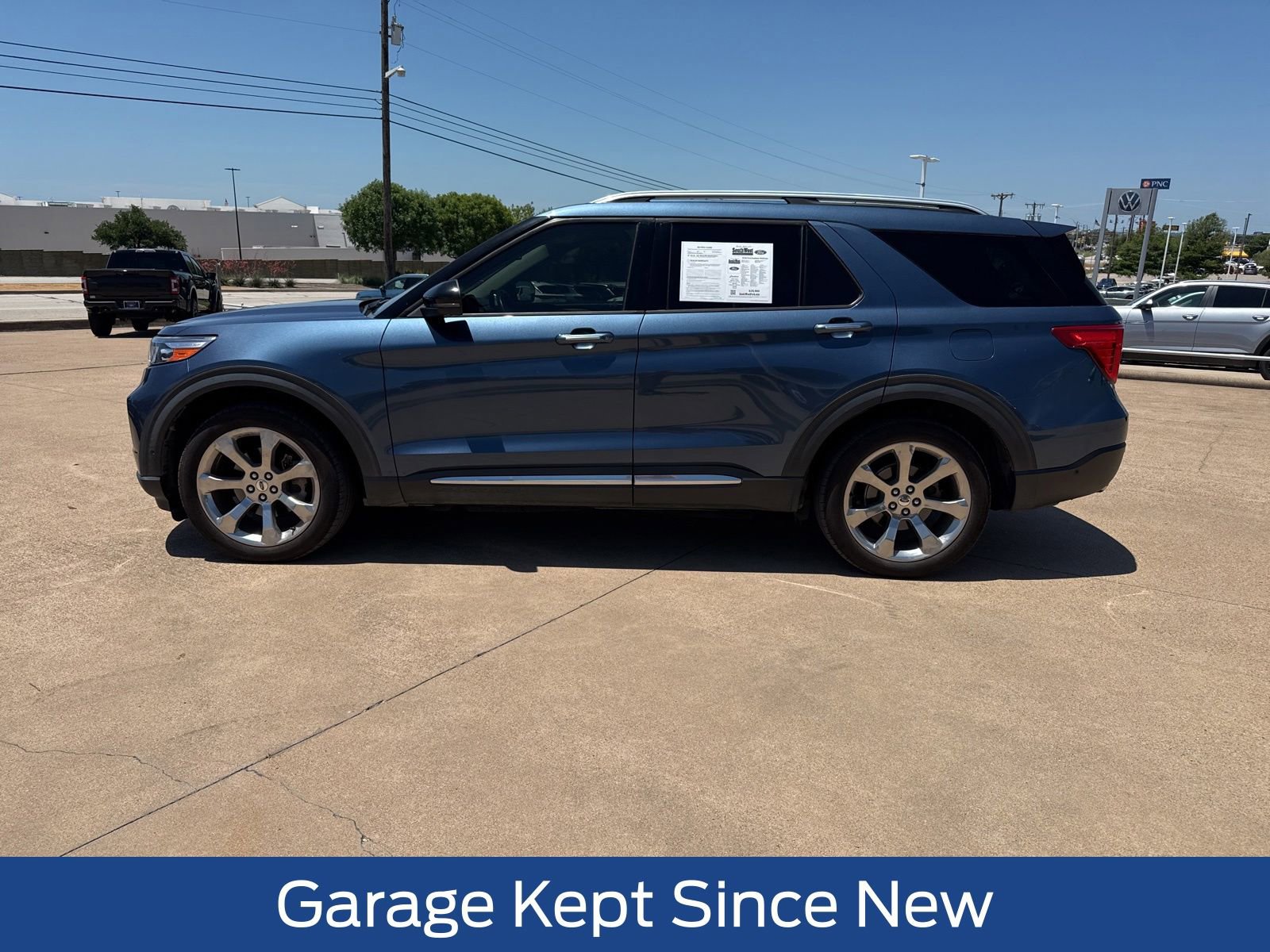 Used 2020 Ford Explorer Platinum w/ Premium Technology Package AWD/4WD image 4