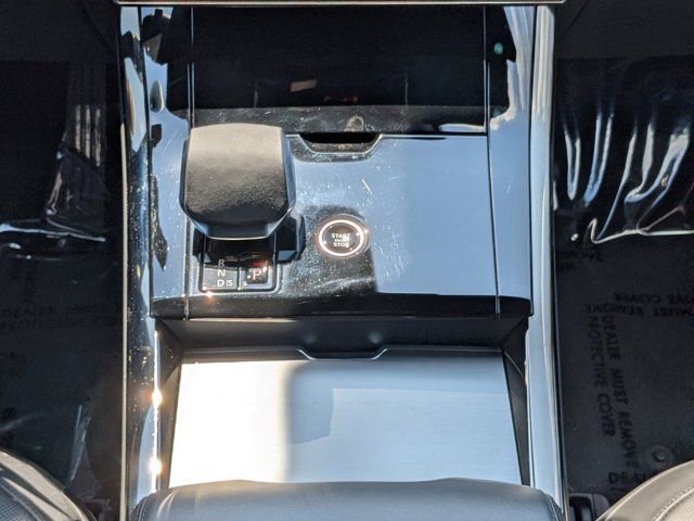 Used 2025 Land Rover Range Rover Sport SE image 20