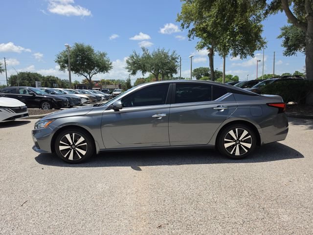 Certified 2021 Nissan Altima 2.5 SV w/ SV Premium Package FWD image 5