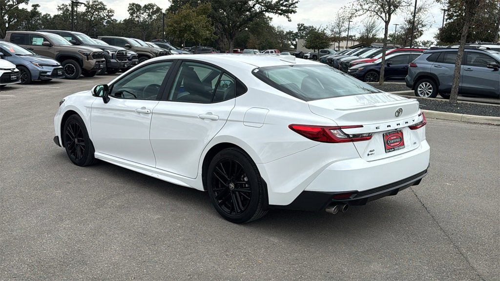 Certified 2025 Toyota Camry SE image 3