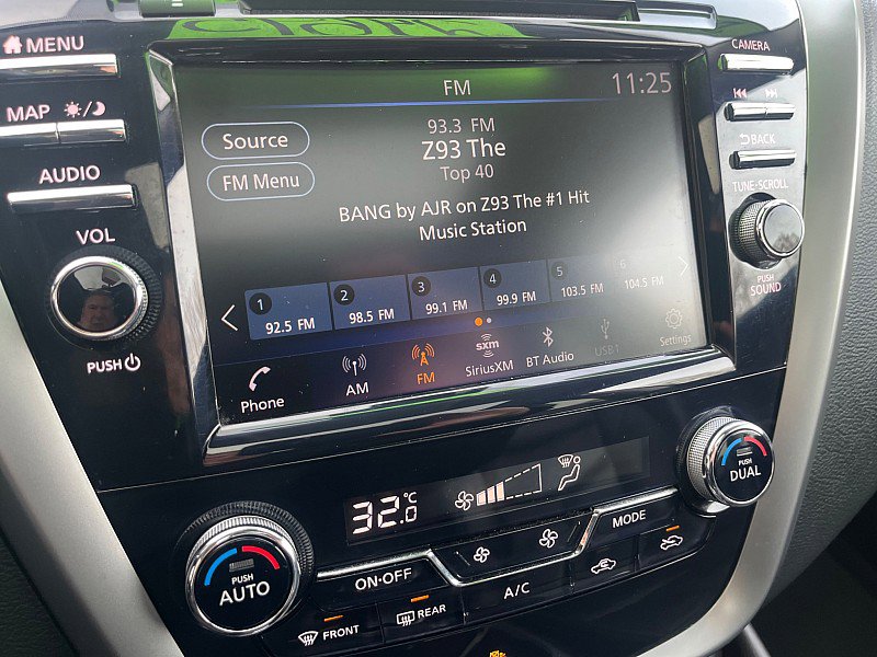 Used 2023 Nissan Murano SV image 32