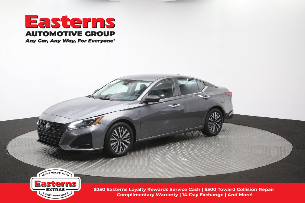 Used 2025 Nissan Altima 2.5 SV FWD image 56