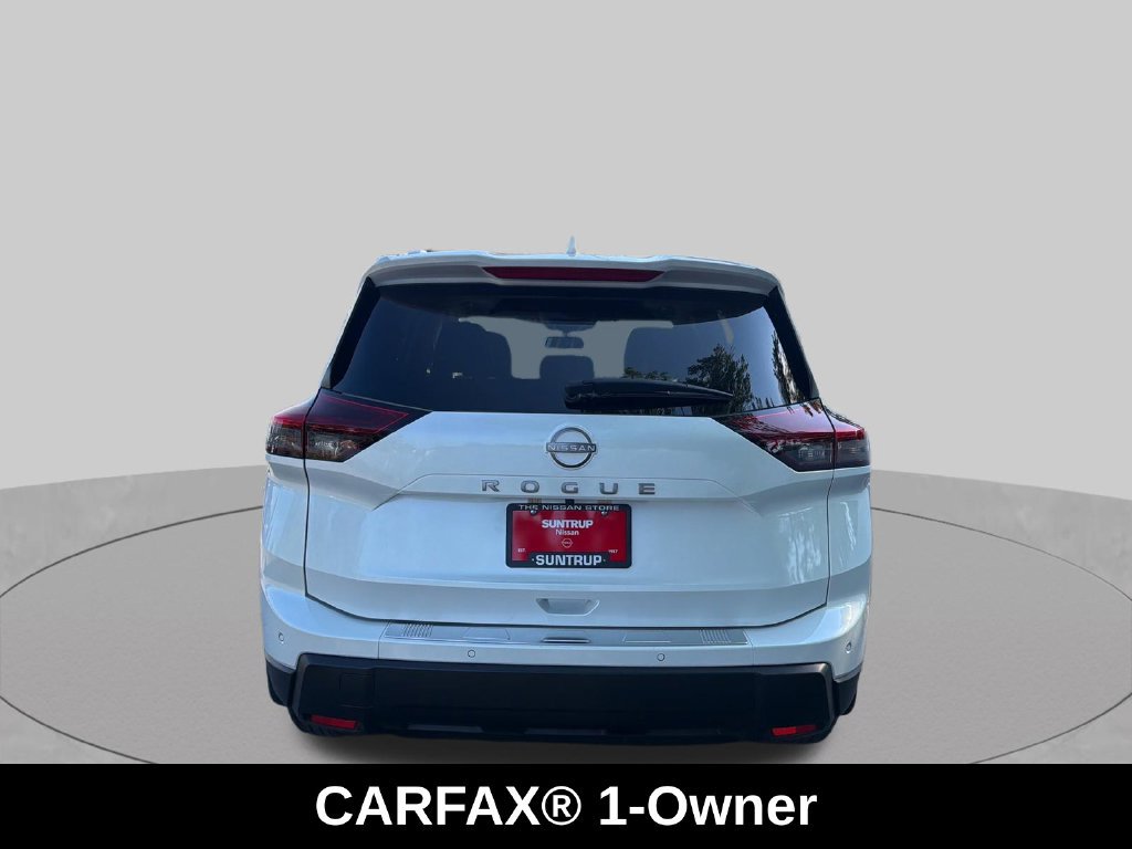 Certified 2025 Nissan Rogue SV w/ SV Premium Package FWD image 4