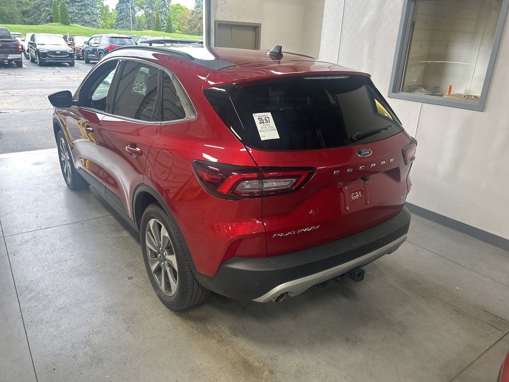 Certified 2025 Ford Escape Platinum w/ Class II Trailer Tow Package AWD/4WD image 6