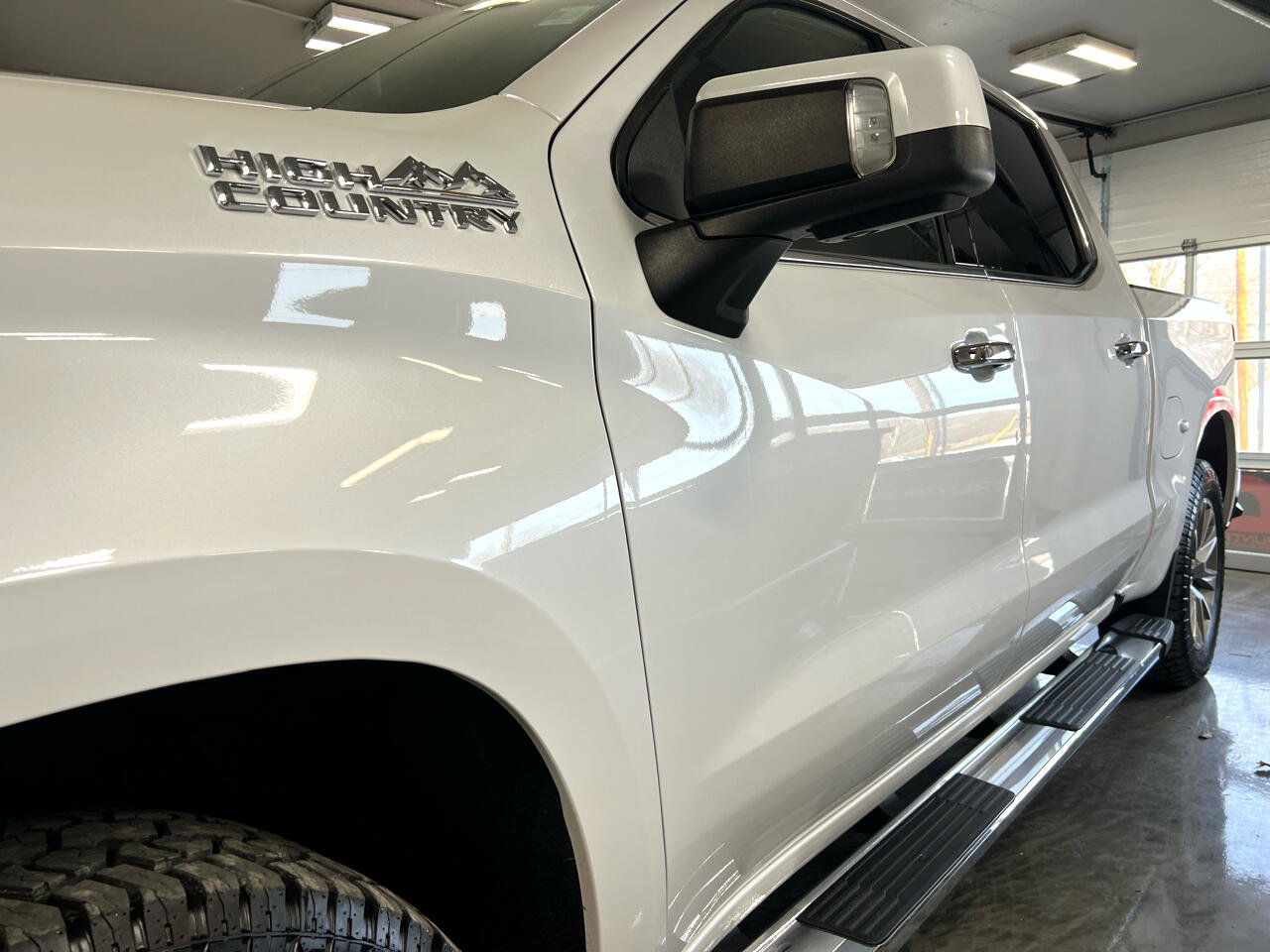 Used 2019 Chevrolet Silverado 1500 High Country image 8