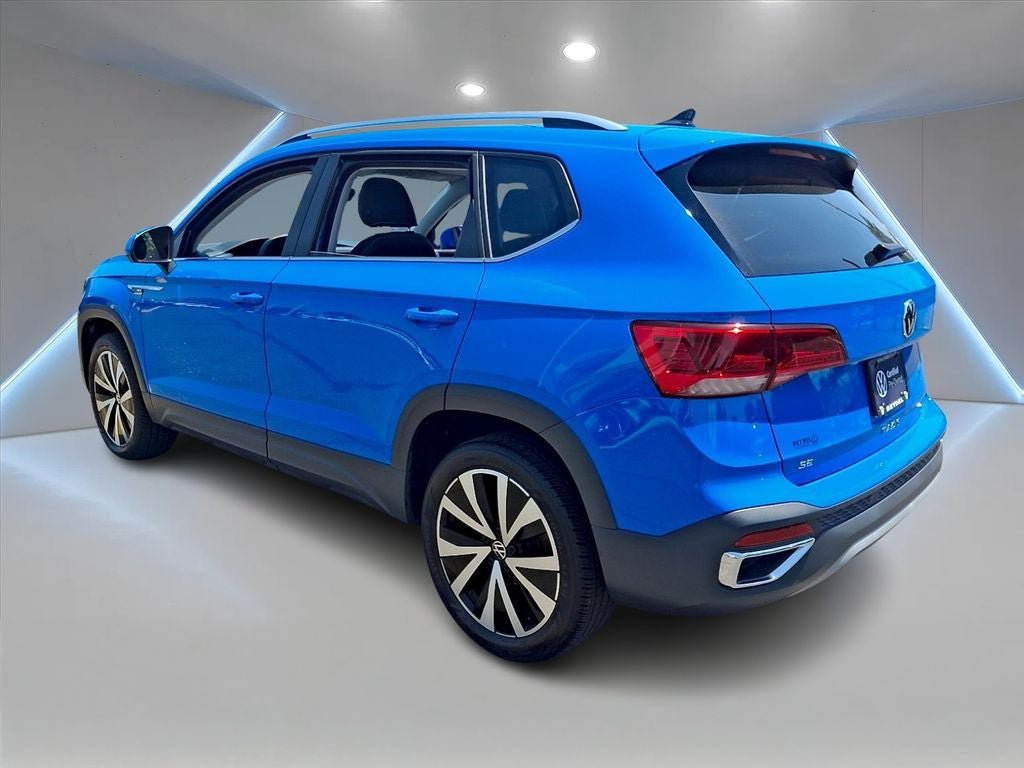 Used 2023 Volkswagen Taos SE w/ Panoramic Sunroof Package FWD image 6