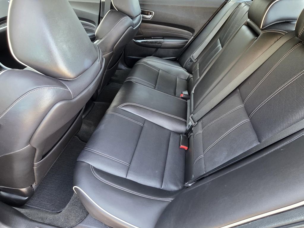 Used 2018 Acura TLX V6 SH-AWD w/ Technology Pkg image 10