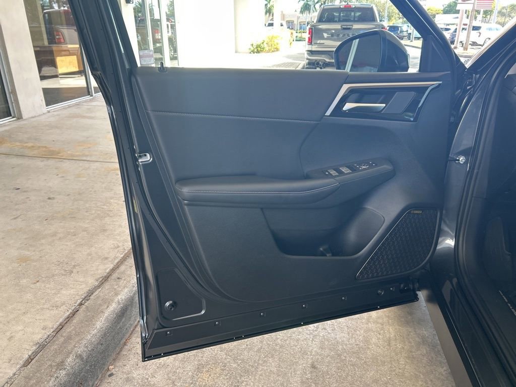 New 2026 Mitsubishi Outlander SE image 37