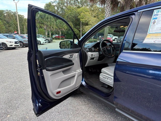 Used 2017 Honda Ridgeline RTL image 10