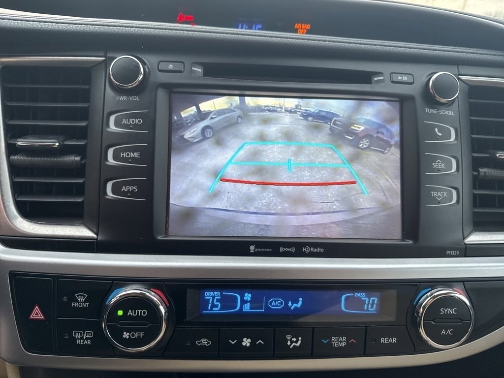 Used 2018 Toyota Highlander Plus image 22