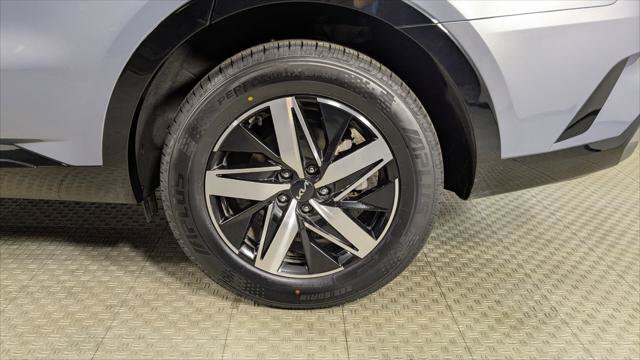 Used 2023 Kia Sorento S w/ Panoramic Sunroof Package FWD image 38