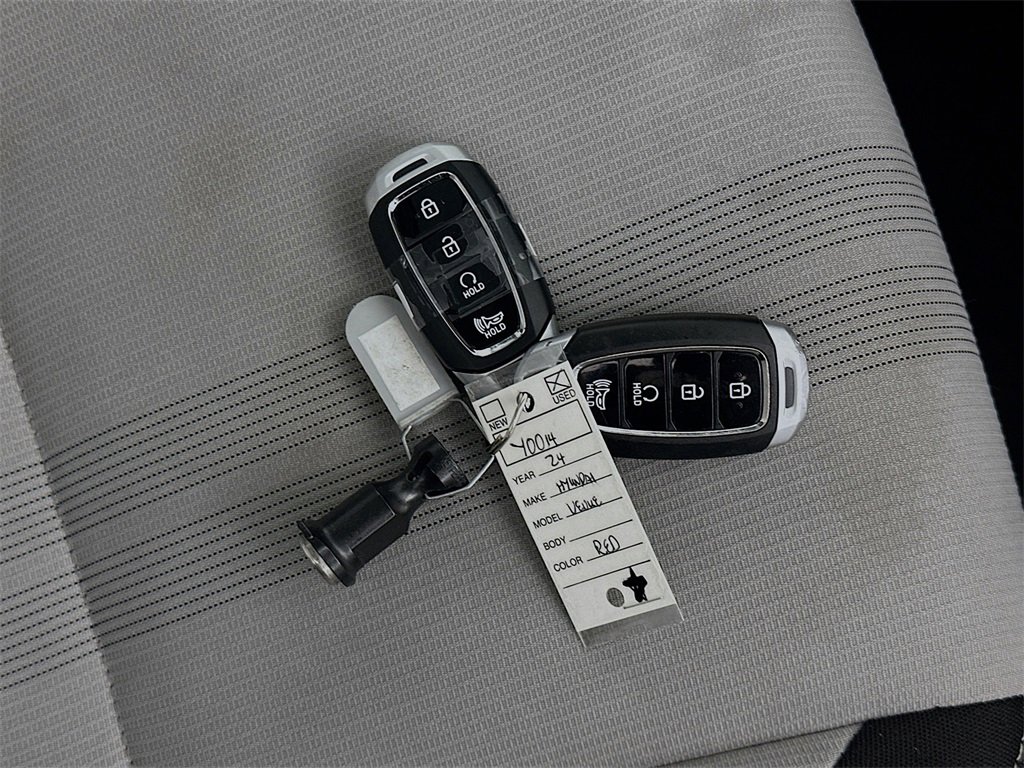 Used 2024 Hyundai Venue SEL image 33