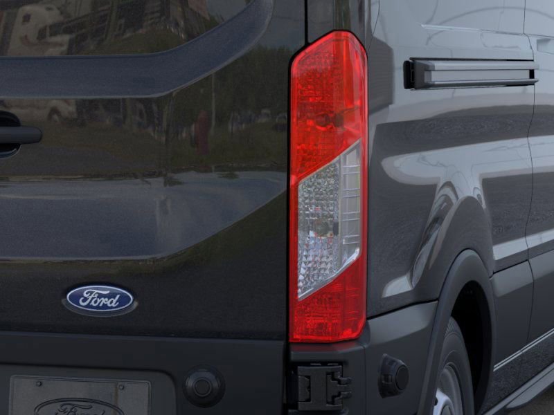 New 2026 Ford Transit 250 148 Medium Roof RWD image 21