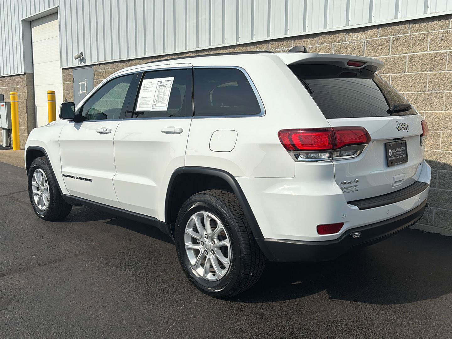 Used 2022 Jeep Grand Cherokee Laredo X AWD/4WD image 38
