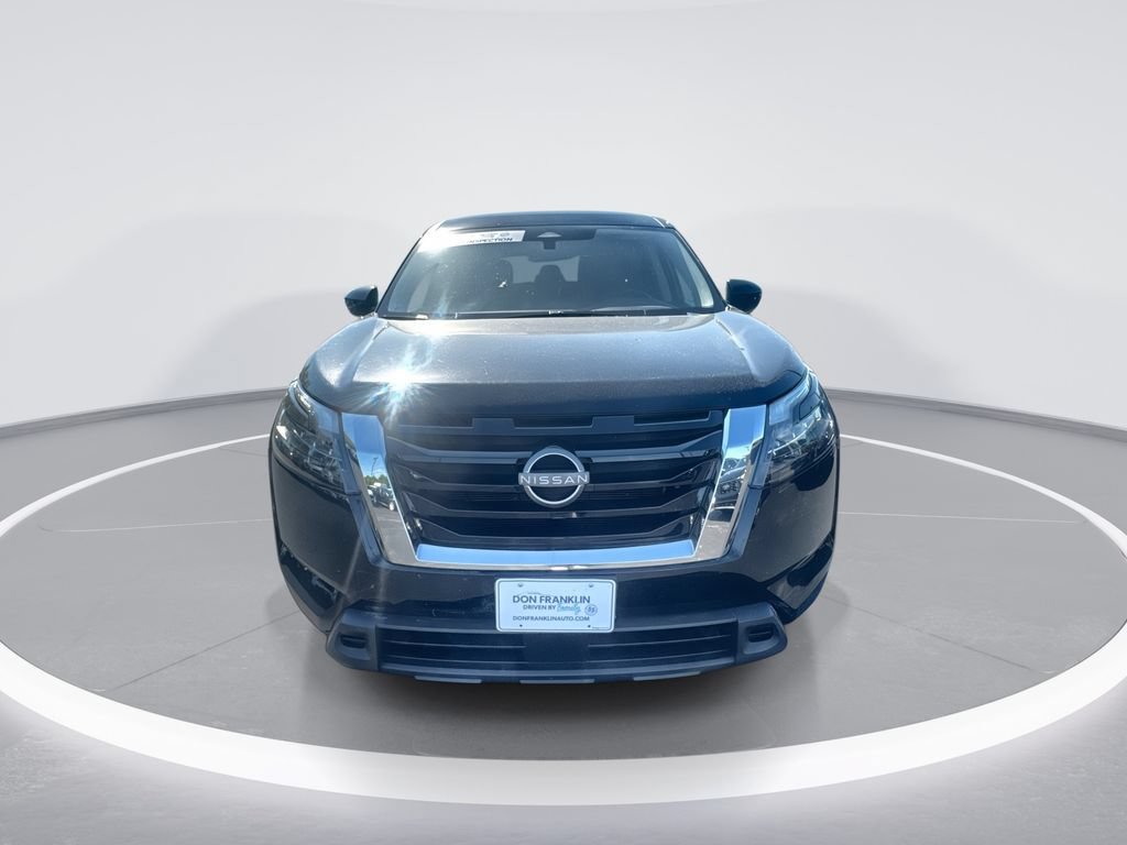 Used 2023 Nissan Pathfinder S AWD/4WD image 3
