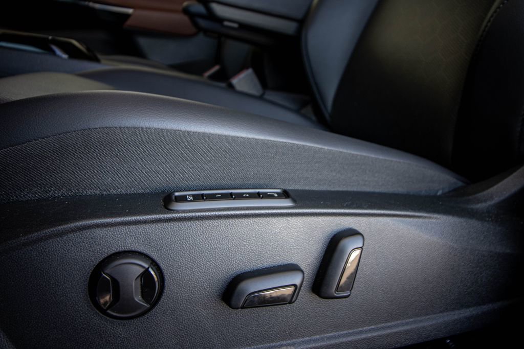 Certified 2022 Volkswagen ID.4 Pro S w/ Gradient Package image 23