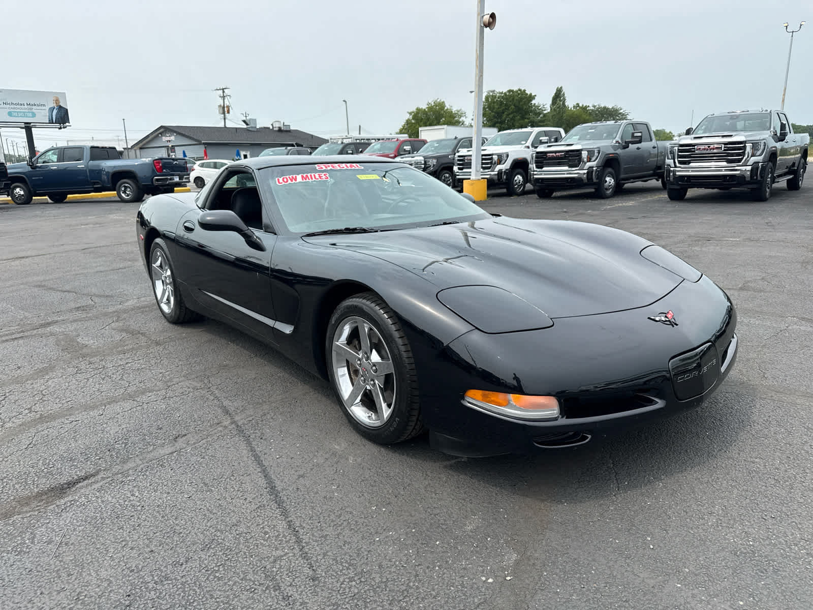 Used 2002 Chevrolet Corvette Coupe w/ Preferred Equipment Group1 RWD image 7
