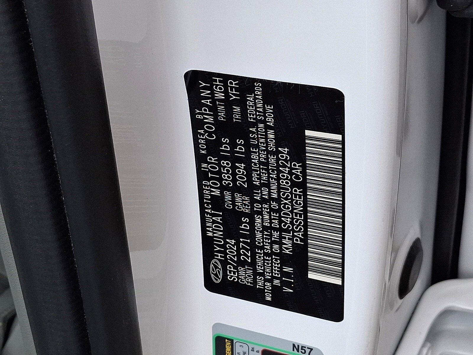 Certified 2025 Hyundai Elantra SEL w/ Cargo Package FWD image 28