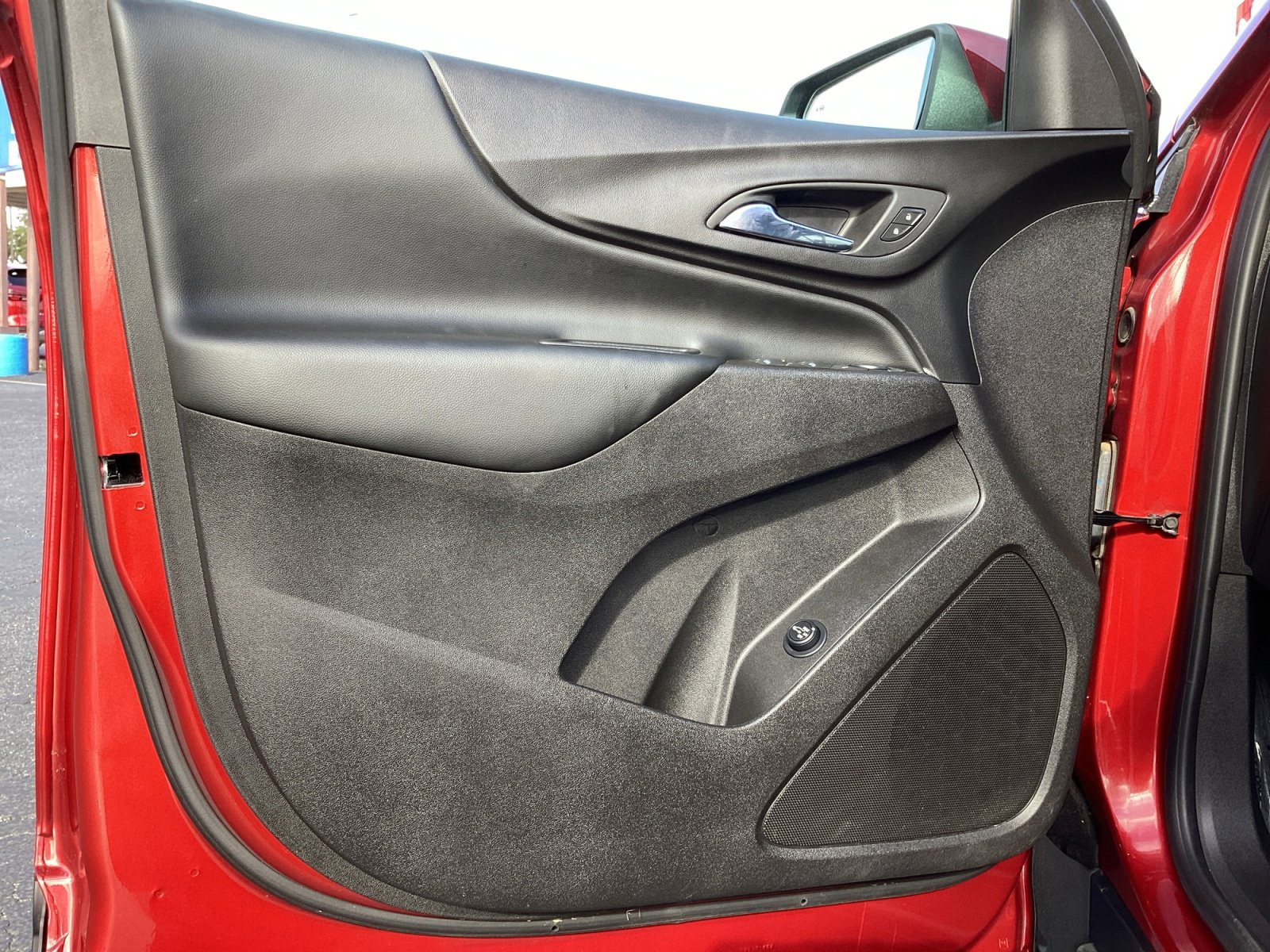 Used 2024 Chevrolet Equinox LT image 31