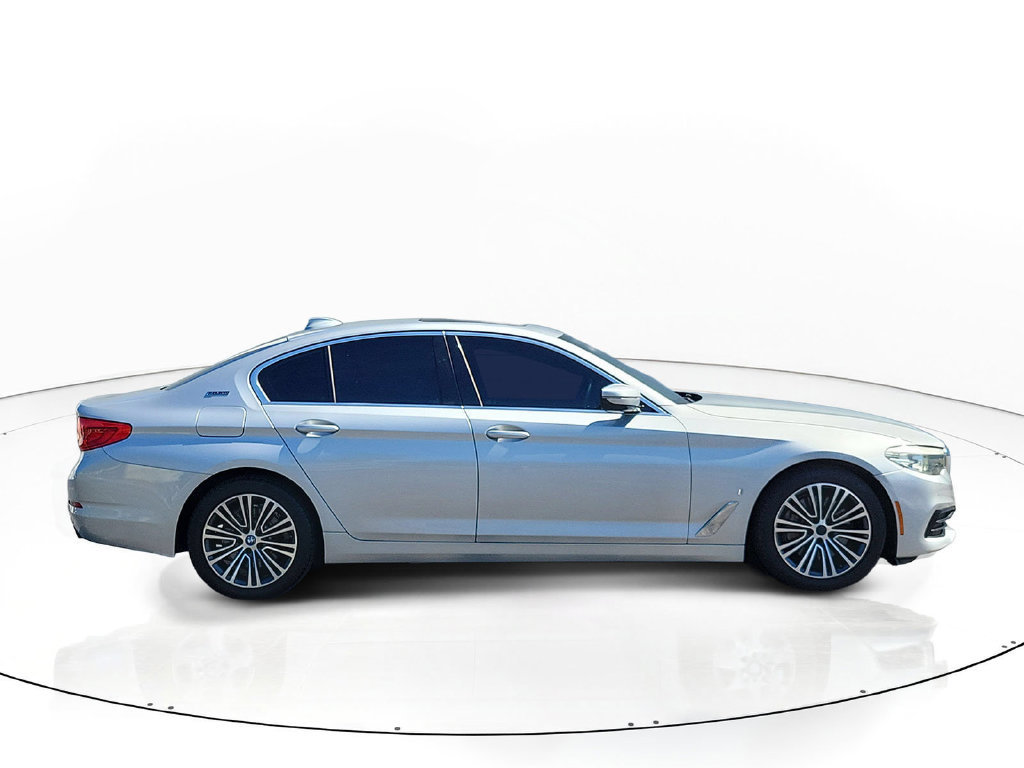 Used 2019 BMW 530e w/ Convenience Package RWD image 6