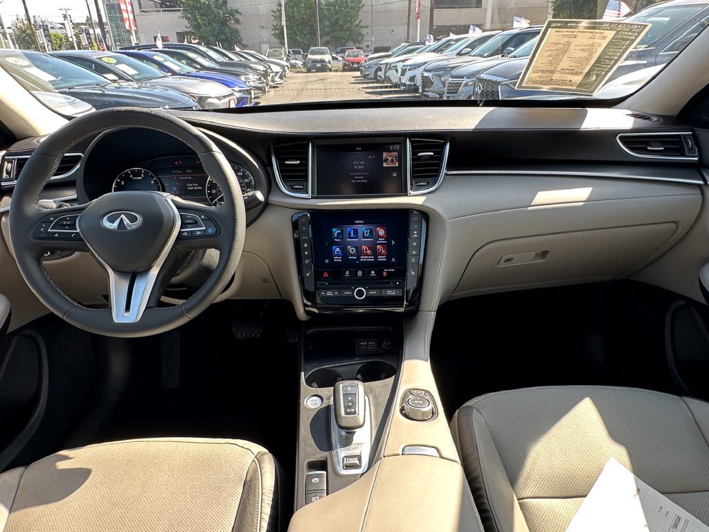 Used 2023 INFINITI QX50 Luxe FWD image 12